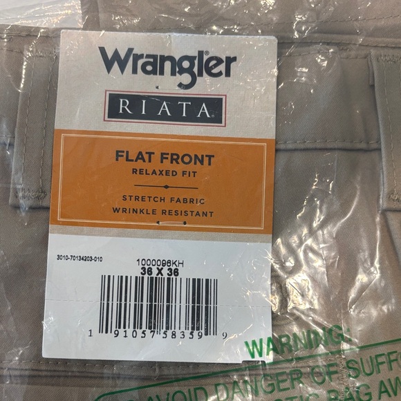 Wrangler Flat Front Relaxed Fit Men’s Pants - Picture 7 of 7